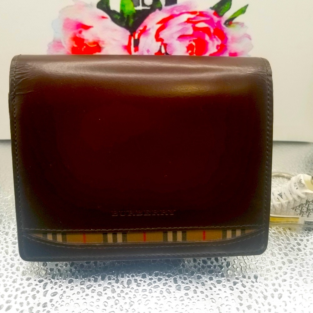 Burberry Brown Leather Wallet with Vintage Check Accent